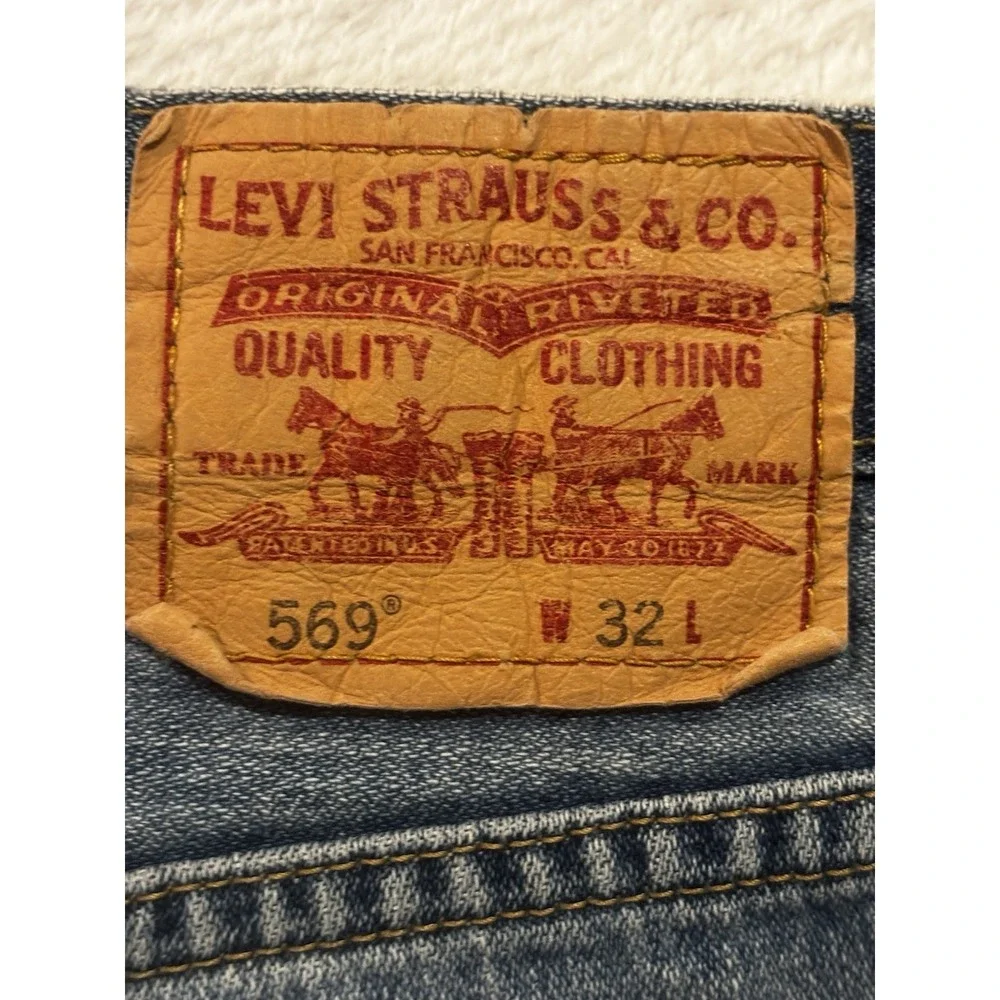 Levis 569 Jeans Shorts Mens 32 Blue Denim Cotton Loose‎ Straight Fit Distressed